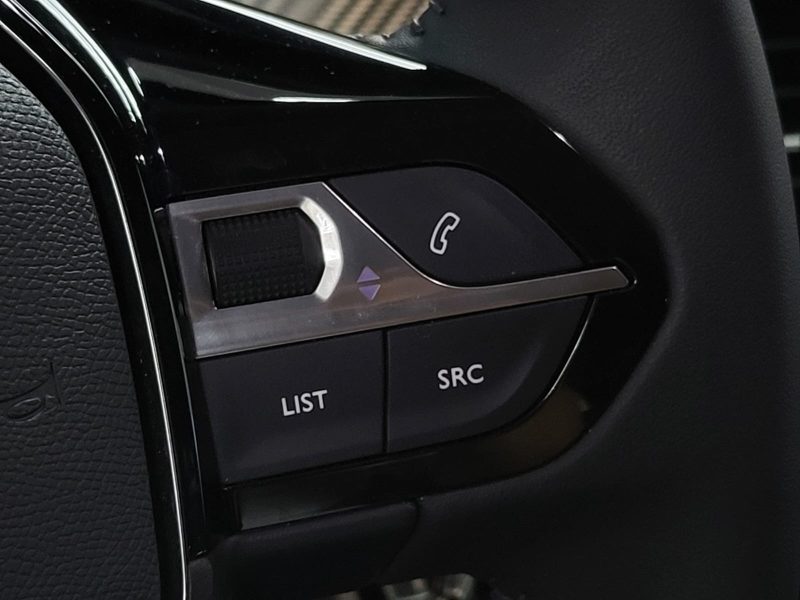 PEUGEOT 2008 II 1.2 100cv ALLURE