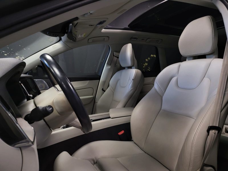 VOLVO XC60 D4 R DESIGN 190cv 2.0 TDI PACK LUXE /TOIT OUVRANT+SYSTEME AUDIO BOWERS & WILKINS/