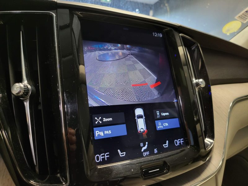 VOLVO XC60 D4 R DESIGN 190cv 2.0 TDI PACK LUXE /TOIT OUVRANT+SYSTEME AUDIO BOWERS & WILKINS/