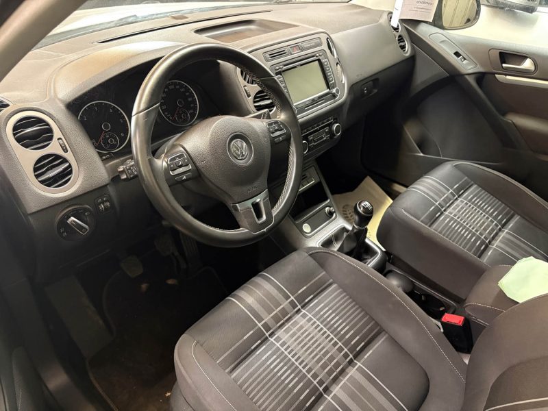 VOLKSWAGEN TIGUAN 2.0 TDI 110ch Bluemotion "LOUNGE"