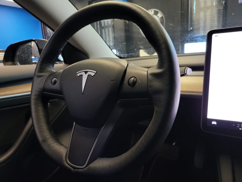 TESLA MODEL 3 STANDARD RANGE PLUS 283cv / 1ERE MAIN / CAMERA 360° /