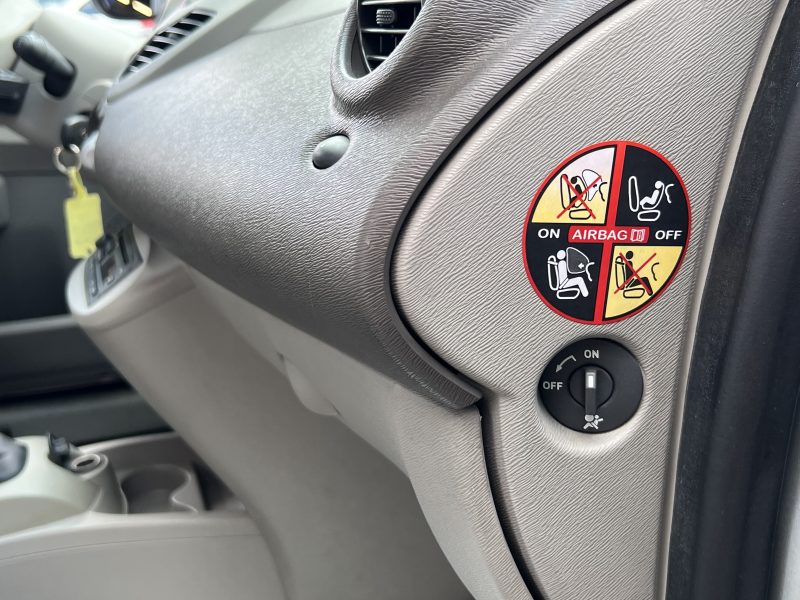 RENAULT TWINGO II 1.5 DCI 75 Cv PREMIERE MAIN / CLIMATISATION BLUETOOTH CRIT AIR 2 - GARANTIE 1 AN