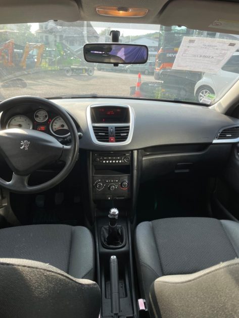 PEUGEOT 207 2009