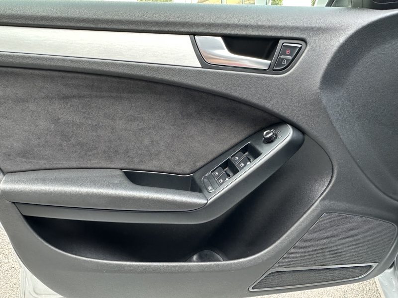 Audi A4 AVANT 2.0 TDI 143cv S Line