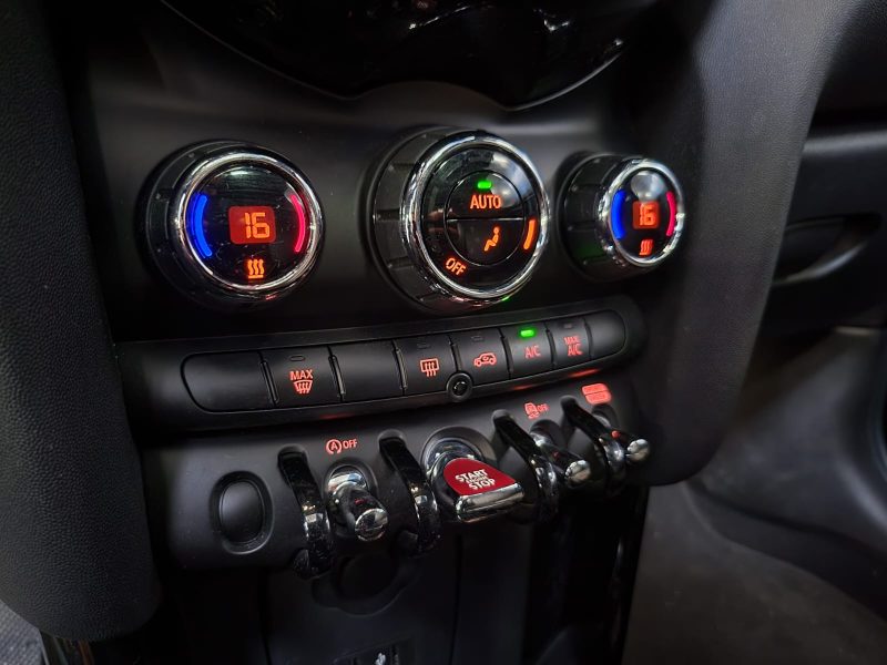 MINI ONE 1.5 i 12V 102CV EDITION GREENWICH BA /TOIT OUVRANT+CARPLAY+CAMERA/