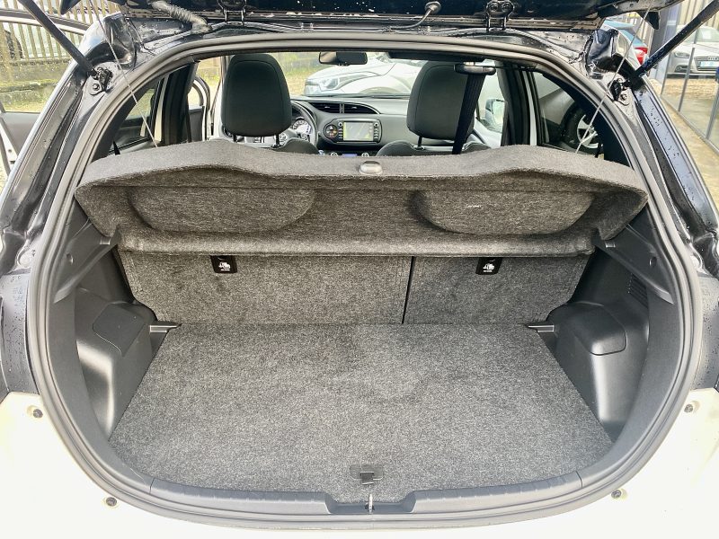 TOYOTA YARIS HSD COLLECTION 06/2018