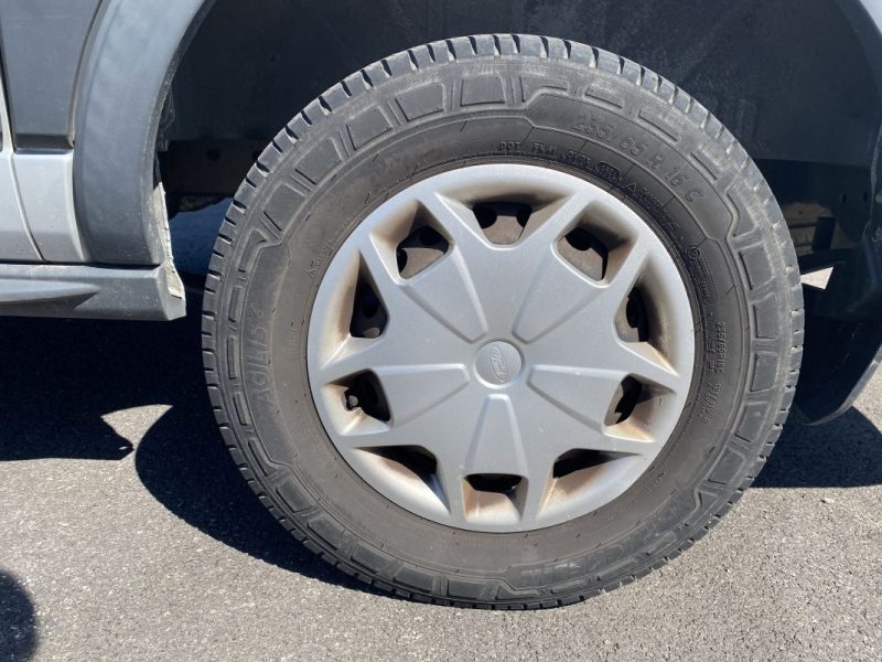 FORD TRANSIT L2H2 2.0 L TDCI 130 ch Boîte automatique, 3 places