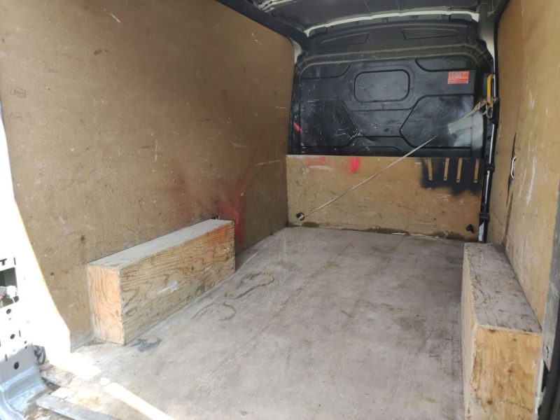 FORD TRANSIT L2H2 2.0 L TDCI 130 ch Boîte automatique, 3 places