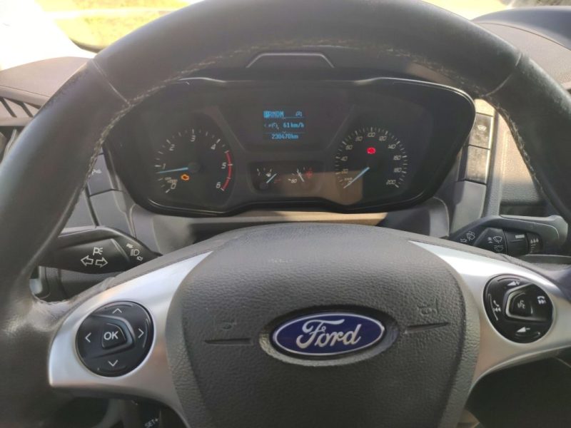 FORD TRANSIT L2H2 2.0 L TDCI 130 ch Boîte automatique, 3 places