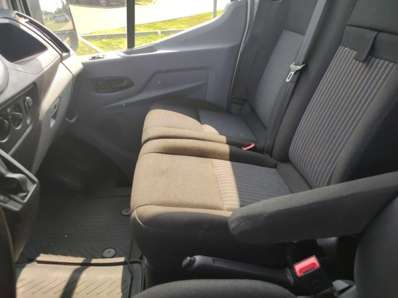 FORD TRANSIT L2H2 2.0 L TDCI 130 ch Boîte automatique, 3 places