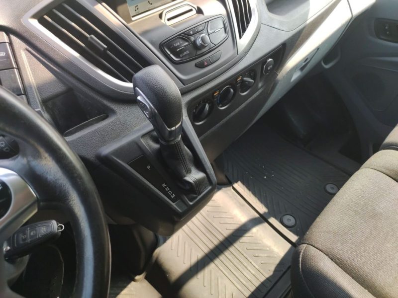 FORD TRANSIT L2H2 2.0 L TDCI 130 ch Boîte automatique, 3 places