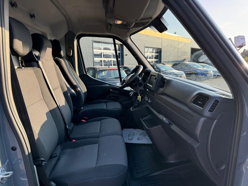 RENAULT MASTER III Fourgon 2020