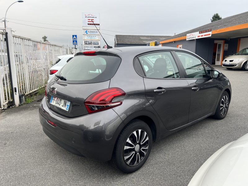 PEUGEOT 208 2019