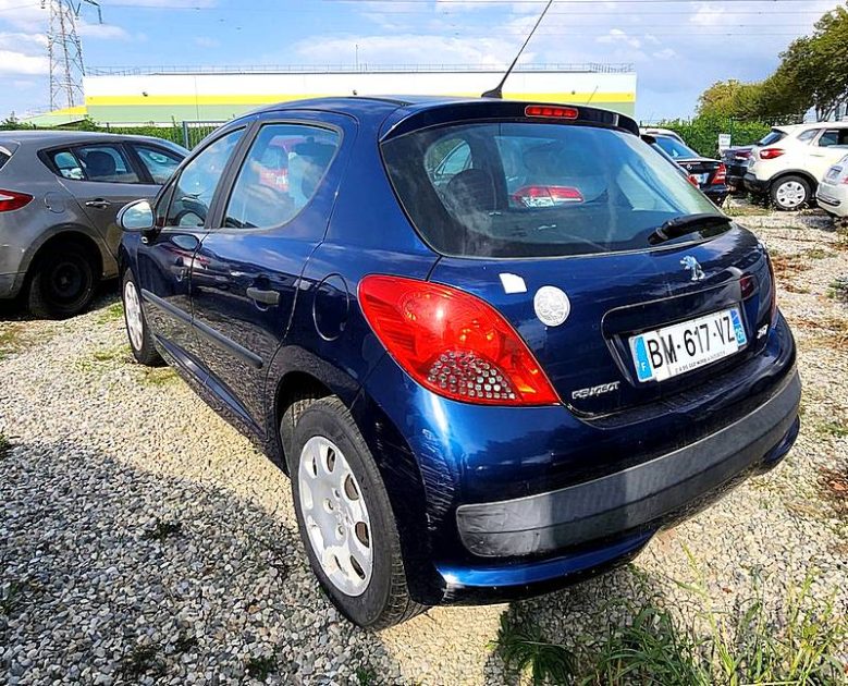 PEUGEOT 207 2009