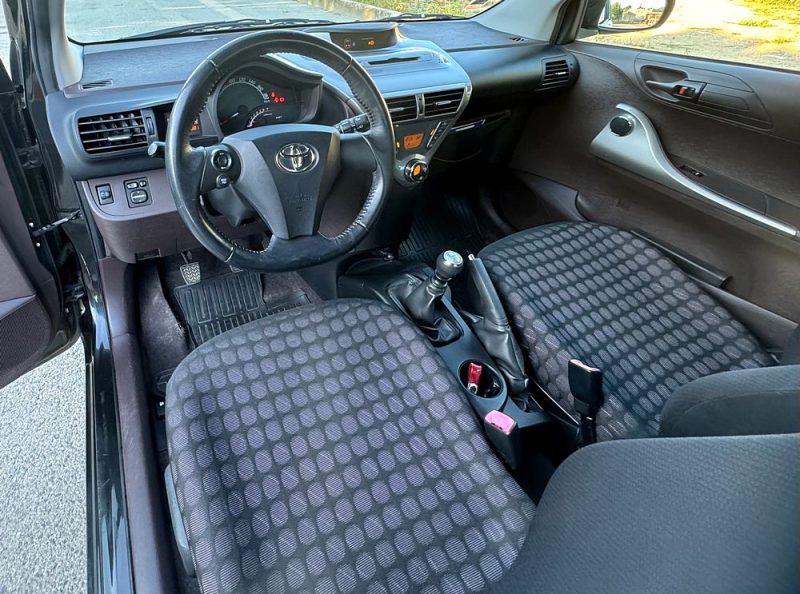 TOYOTA IQ 1.0 68 cv