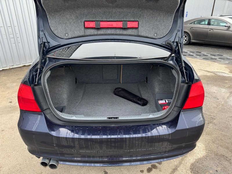 B.M.W. SERIE 3 330D 2010