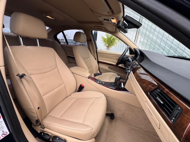 B.M.W. SERIE 3 330D 2010