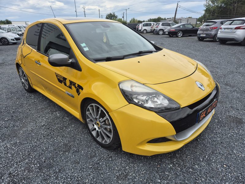 RENAULT CLIO III RS 203CV 2011 122400 KM 