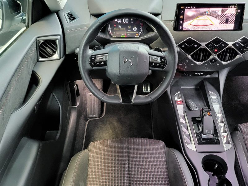 DS DS 3 CROSSBACK 1.2 PureTech 130cv Performance Line+ Boîte Auto EAT8 / FAIBLE KILOMETRAGE