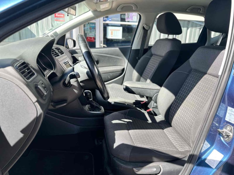 VOLKSWAGEN POLO V 2015