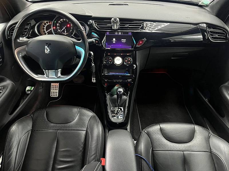 DS3 1.2 110 SO CHIC CAMERA CARPLAY BOITE AUTO