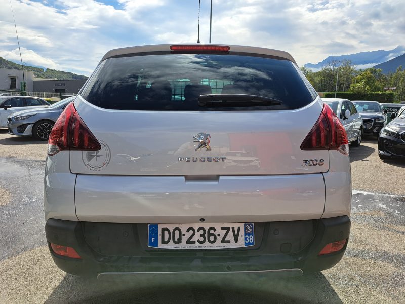 PEUGEOT 3008 2015