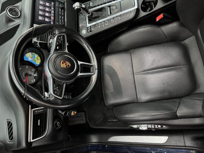 PORSCHE MACAN 2018