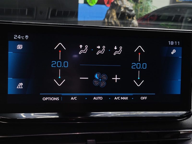 PEUGEOT 3008 II 1.2 PureTech 130cv Road Trip Boîte Auto EAT8