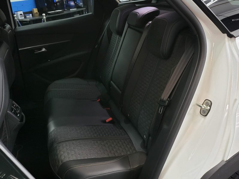 PEUGEOT 3008 II 1.2 PureTech 130cv Road Trip Boîte Auto EAT8