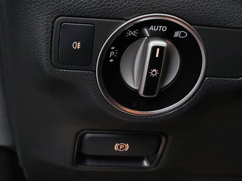 MERCEDES-BENZ CLASSE A 200d 136cv Fascination Boîte Auto 7G-DCT