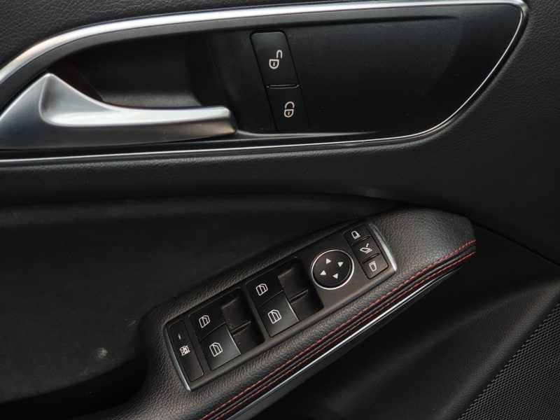 MERCEDES-BENZ CLASSE A 200d 136cv Fascination Boîte Auto 7G-DCT