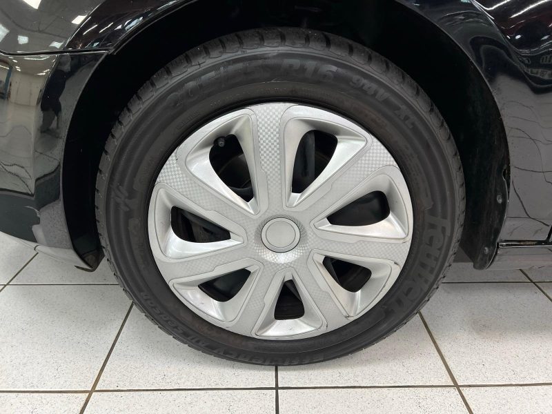 VOLKSWAGEN GOLF VI 1.6 TDI 90CH FAP CR CONFORTLINE