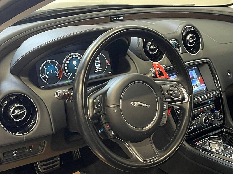 JAGUAR XJ 3.0 D V6 300ch BVA8 LUXE PREMIUM GARANTIE 12 MOIS, HISTORIQUE COMPLET, DISTRIBUTION OK