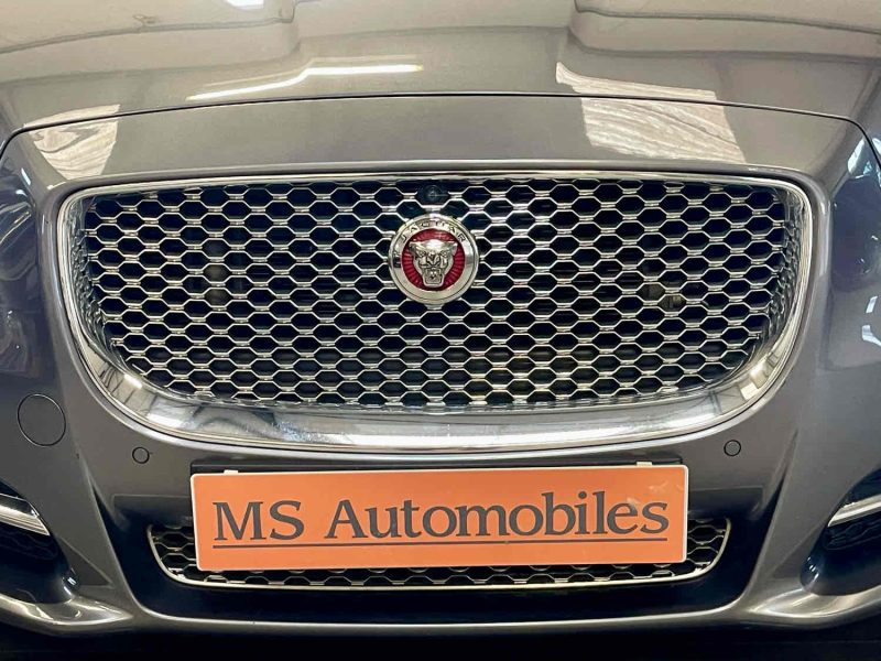 JAGUAR XJ 3.0 D V6 300ch BVA8 LUXE PREMIUM GARANTIE 12 MOIS, HISTORIQUE COMPLET, DISTRIBUTION OK