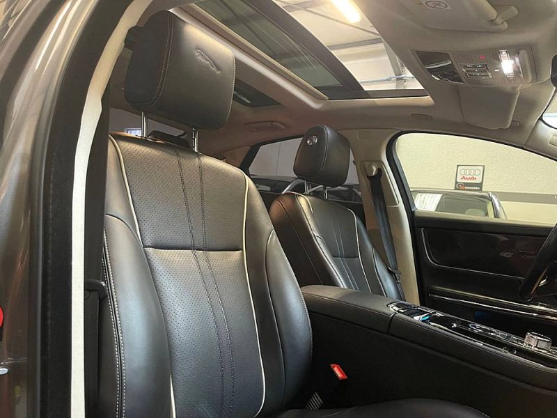 JAGUAR XJ 3.0 D V6 300ch BVA8 LUXE PREMIUM GARANTIE 12 MOIS, HISTORIQUE COMPLET, DISTRIBUTION OK