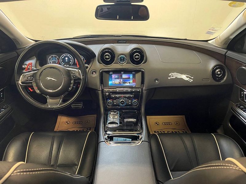 JAGUAR XJ 3.0 D V6 300ch BVA8 LUXE PREMIUM GARANTIE 12 MOIS, HISTORIQUE COMPLET, DISTRIBUTION OK