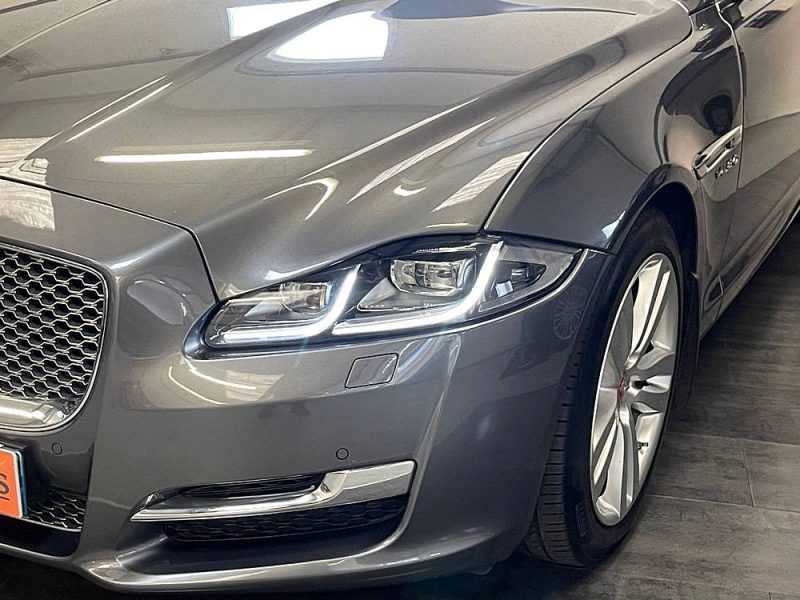 JAGUAR XJ 3.0 D V6 300ch BVA8 LUXE PREMIUM GARANTIE 12 MOIS, HISTORIQUE COMPLET, DISTRIBUTION OK