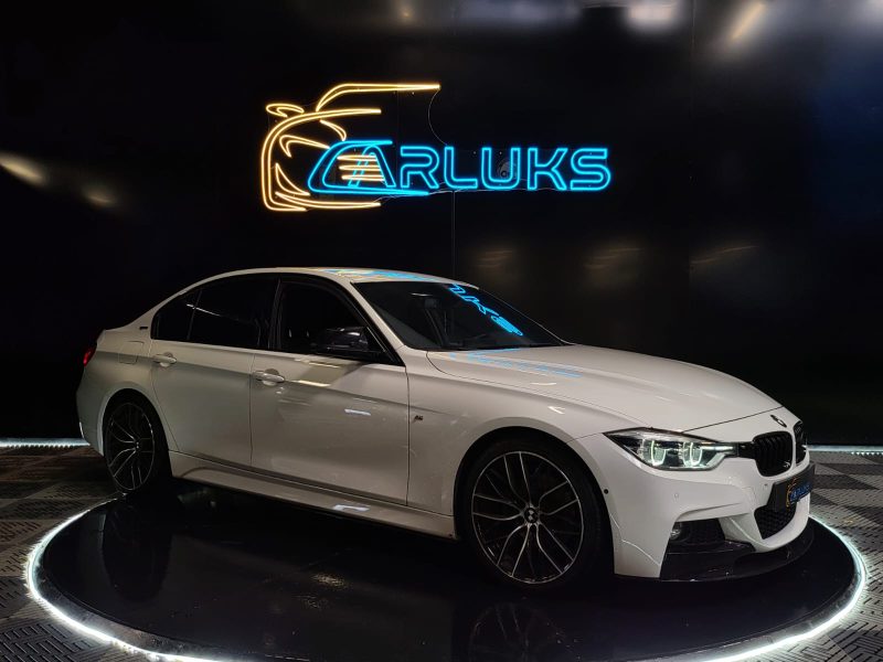 B.M.W. SERIE 3 330e 252Cv M SPORT / SUIVI BMW / CIEL ETOILE / LUMIERE D'AMBIANCE / VOLANT M3 / DEMI-