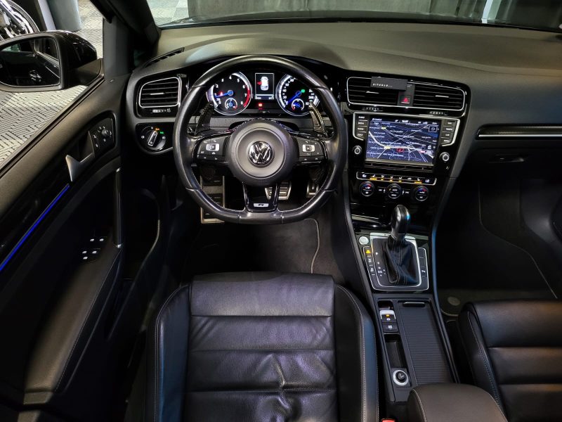 VOLKSWAGEN GOLF VII 7 2.0 R 4-MOTION 300cv STAGE 3 TOIT OUVRANT / SIEGES ELECT CUIR / GRAND GPS
