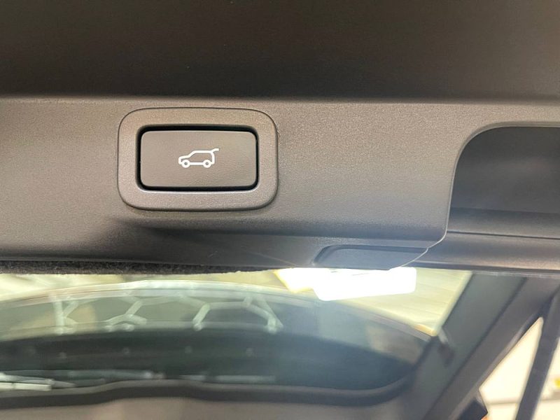 LAND ROVER RANGE ROVER SPORT II 1ERE MAIN SVR 5.0 V8 550ch SUPERCHARGED FULL GARANTIE 12 MOIS