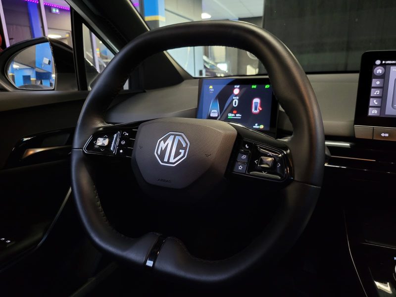MG MG 4 EV Maximum Range 204cv CONFORT / CARPLAY+RADAR DE RECUL+VIRTUAL COCKPIT+1ERE MAIN+ENTRETIEN
