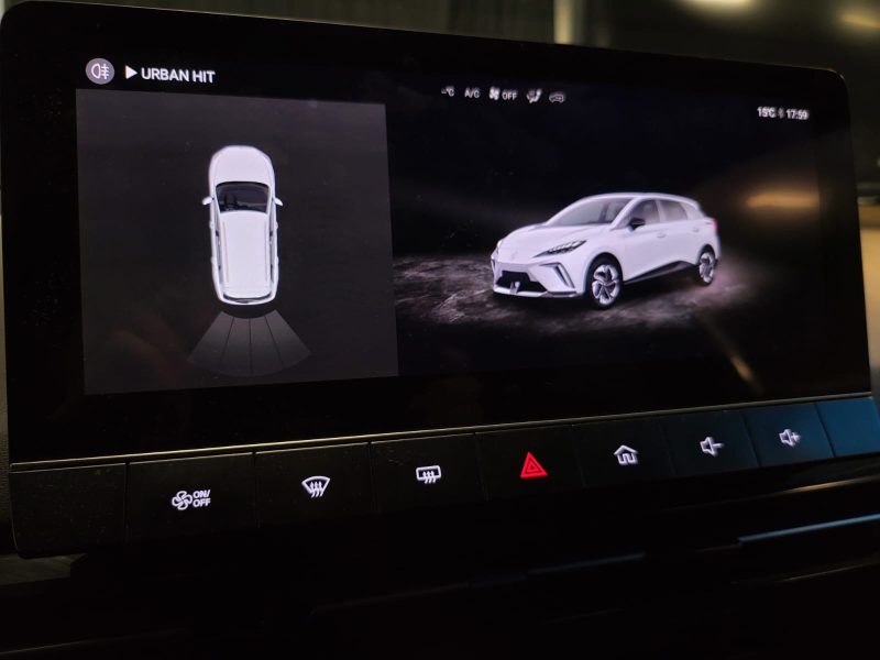 MG MG 4 EV Maximum Range 204cv CONFORT / CARPLAY+RADAR DE RECUL+VIRTUAL COCKPIT+1ERE MAIN+ENTRETIEN