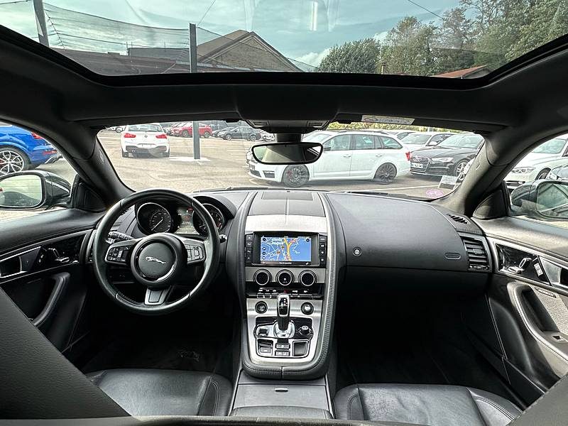 JAGUAR F-Type COUPE 3.0 V6 340 R-Dynamic*1°Main*PANO*CAMERA*MERIDIAN*