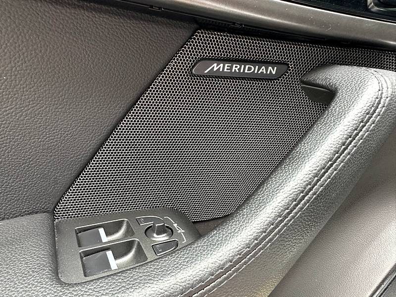 JAGUAR F-Type COUPE 3.0 V6 340 R-Dynamic*1°Main*PANO*CAMERA*MERIDIAN*