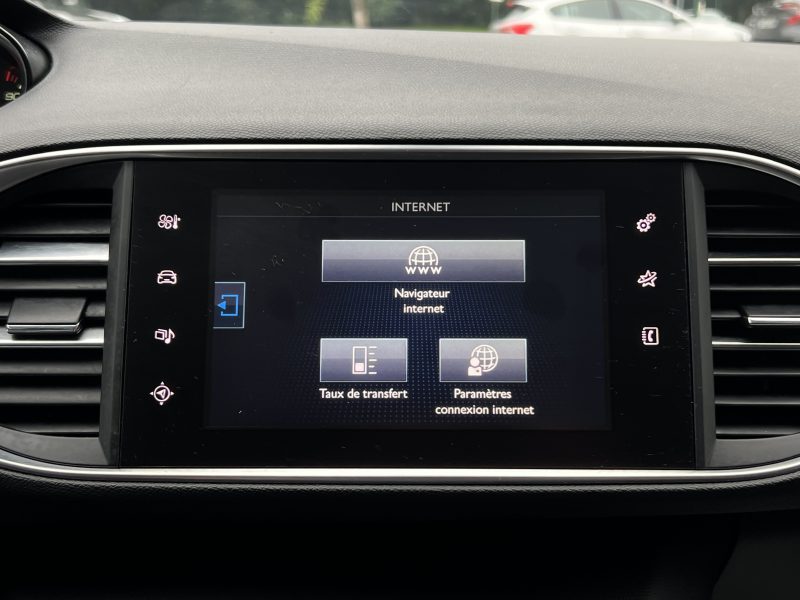 PEUGEOT 308 II STYLE 1.2 110 Cv 1ERE MAIN 27 700 Kms ECRAN TACTILE CAMERA CRIT AIR 1 - GARANTIE 1 AN