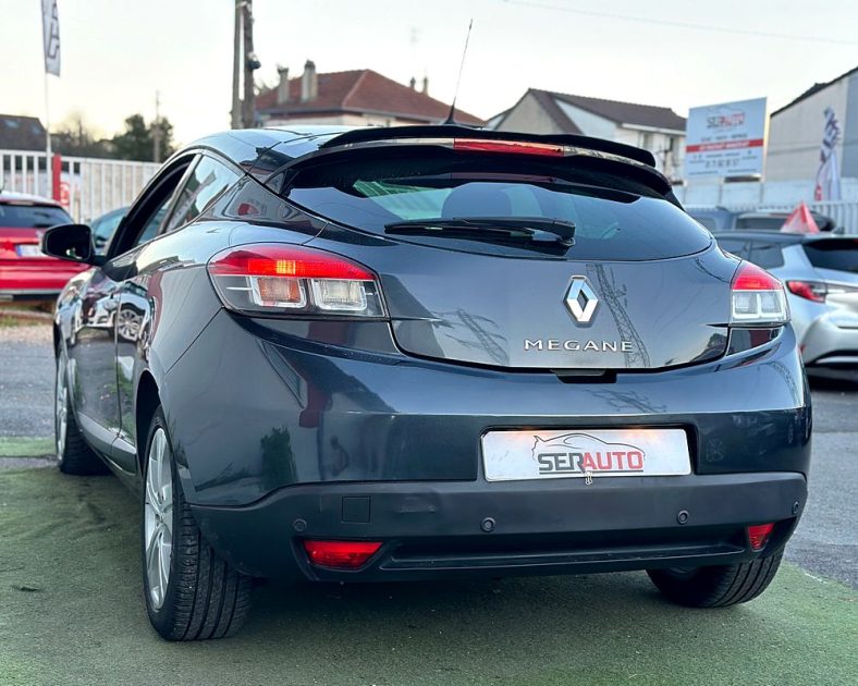 RENAULT MEGANE III COUPE 2011