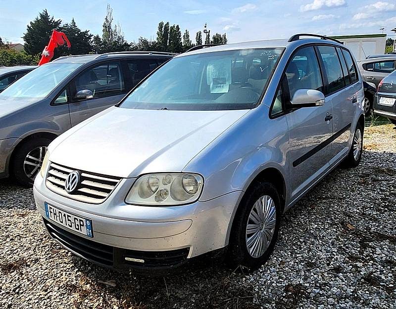 VOLKSWAGEN TOURAN 2004
