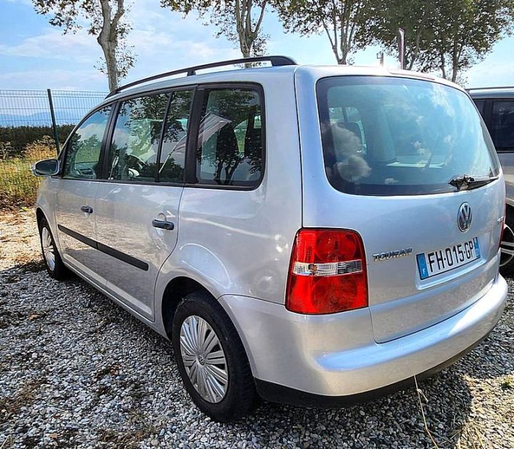 VOLKSWAGEN TOURAN 2004