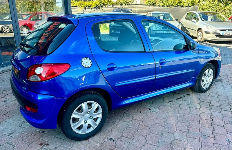 PEUGEOT 206+ 1.4L i 75Ch *TRENDY* / REVISEE_GARANTIE