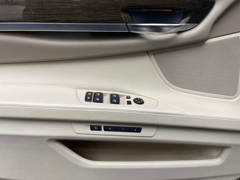 BMW SERIE 7 740D XDRIVE 306ch INDIVIDUAL FULL, GARANTIE 12 MOIS, HISTORIQUE COMPLET BMW